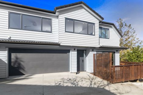 Photo of property in 2/8 Dallinghoe Crescent, Milford, Auckland, 0620