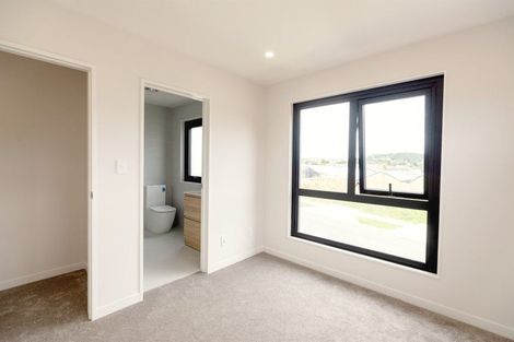 Photo of property in 61 Taukahiwi Road, Pukekohe, 2120