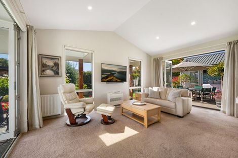 Photo of property in 28 Greenbelt Place, Wanaka, 9305