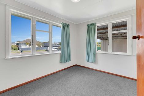 Photo of property in 7 Bristol Crescent, Roslyn, Palmerston North, 4414