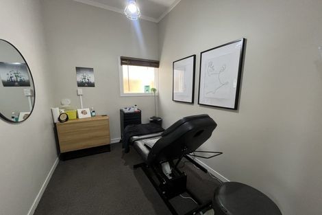 Photo of property in 126 The Parade, Island Bay, Wellington, 6023