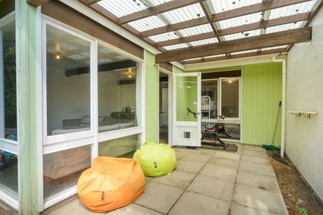 Photo of property in 12 Westmere Place, Takaro, Palmerston North, 4412