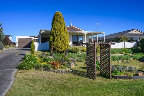 Photo of property in 12 Seabury Avenue, Foxton Beach, Foxton, 4815