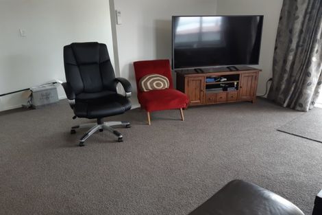 Photo of property in 10a Frederick Street, Carterton, 5713