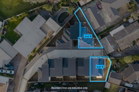 Photo of property in 6/24 Tupaki Place, Pakuranga Heights, Auckland, 2010