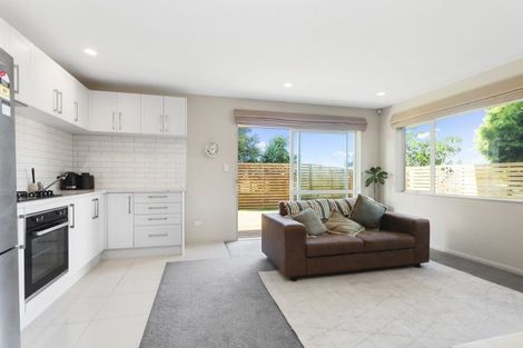 Photo of property in 41 Sapperton Drive, Henderson, Auckland, 0612