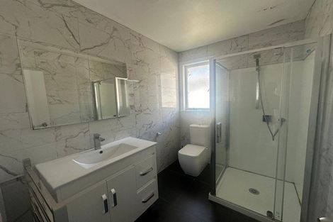 Photo of property in 8 Celsmere Lane, Te Atatu Peninsula, Auckland, 0610