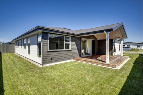 Photo of property in 18 Whangaehu Place, Te Awa, Napier, 4110