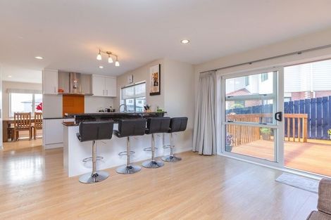 Photo of property in 32 Kirikiri Drive, Papakura, 2110