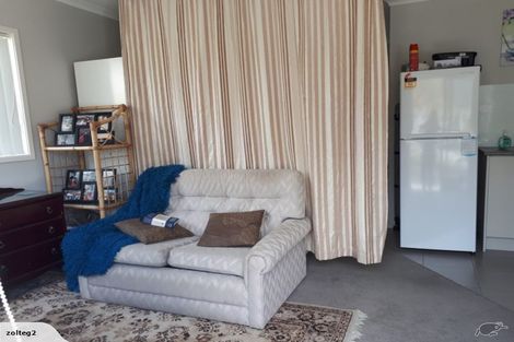 Photo of property in 13 Andre Rise, Stanmore Bay, Whangaparaoa, 0932