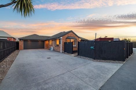 Photo of property in 4 Palmgrove Lane, North New Brighton, Christchurch, 8083
