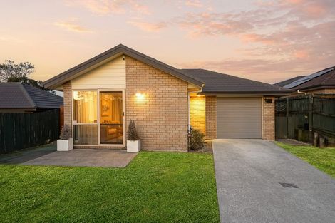 Photo of property in 23 Anna Lane, Glen Eden, Auckland, 0602