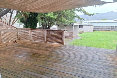 Photo of property in 15 Savage Crescent, Upper Hutt Central, Upper Hutt, 5018