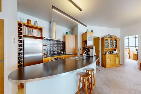 Photo of property in Endeavour Apartments, 9/125 Thorndon Quay, Pipitea, Wellington, 6011