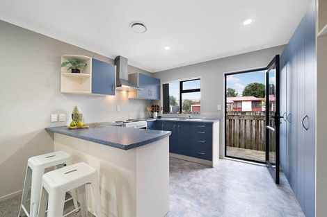 Photo of property in 32d Gifford Road, Papatoetoe, Auckland, 2025