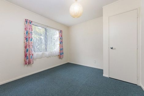Photo of property in 3 Thalia Place, Totara Vale, Auckland, 0629