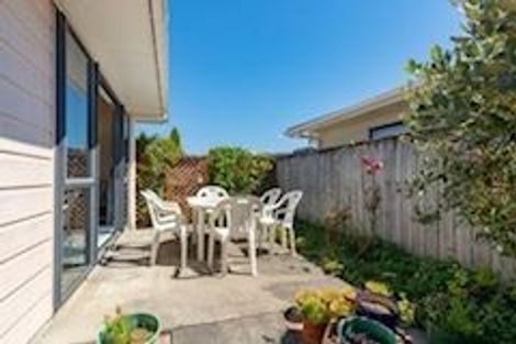 Photo of property in 132b Stokes Valley Road, Stokes Valley, Lower Hutt, 5019