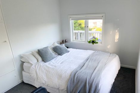 Photo of property in 1/49 Verran Road, Birkenhead, Auckland, 0626