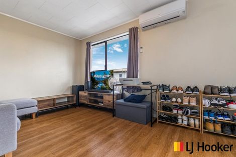 Photo of property in 2 Zircon Place, Wiri, Auckland, 2104