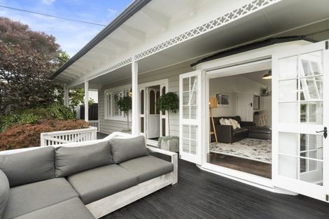 Photo of property in 63 Aramoana Avenue, Devonport, Auckland, 0624