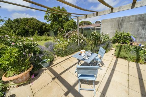 Photo of property in 7 Station Road, Marton, 4710