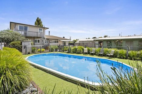 Photo of property in 298 Shakespeare Street, Leamington, Cambridge, 3432