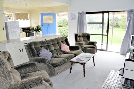 Photo of property in 77-79 Newcastle Street, Hampden, 9410