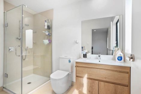 Photo of property in 8/25 Vodanovich Road, Te Atatu South, Auckland, 0610