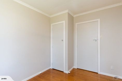 Photo of property in 10 Mokau Place, Terrace End, Palmerston North, 4410