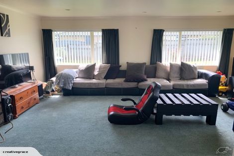 Photo of property in 17 Norman Close, The Gardens, Auckland, 2105