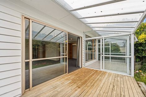 Photo of property in 15 Swansea Street, Hokowhitu, Palmerston North, 4410