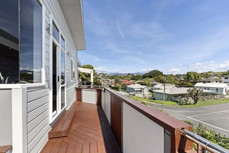Photo of property in 27 Roy Terrace, Moturoa, New Plymouth, 4310