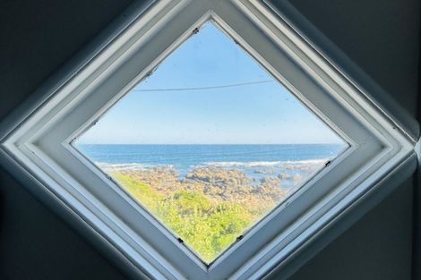 Photo of property in 438 The Esplanade, Island Bay, Wellington, 6023