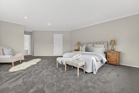 Photo of property in 32 Delmont Close, East Tamaki Heights, Auckland, 2016