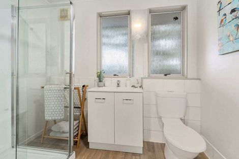 Photo of property in 1/164 Universal Drive, Henderson, Auckland, 0610