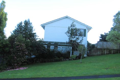 Photo of property in 4 Elsted Place, Goodwood Heights, Auckland, 2105