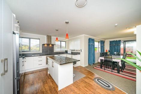 Photo of property in 55 Liberty Grove, Kelvin Grove, Palmerston North, 4414