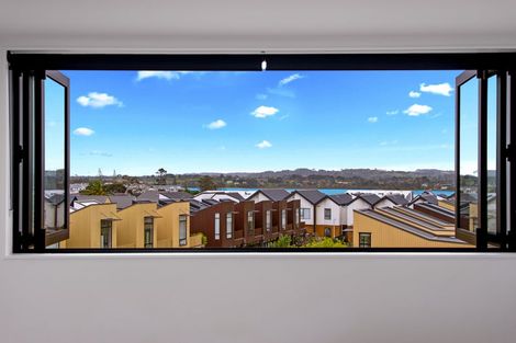 Photo of property in 254 Hobsonville Point Road, Hobsonville, Auckland, 0616