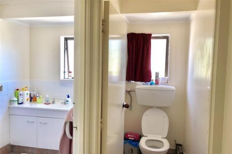 Photo of property in 2b Roys Road, Weymouth, Auckland, 2103