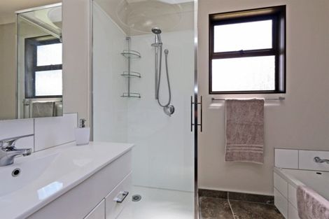 Photo of property in 42 Spriggs Crescent, Greenmeadows, Napier, 4112