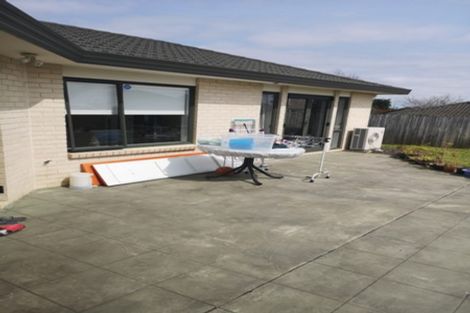 Photo of property in 22 Maghera Drive, East Tamaki Heights, Auckland, 2016