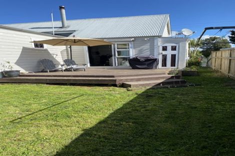 Photo of property in 35 Ross Street, Woodville, 4920