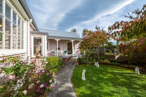 Photo of property in 10 Cotter Street, Greytown, 5712