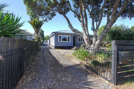 Photo of property in 24 Holland Street, Pukekohe, 2120