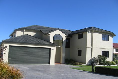 Photo of property in 138 Woodman Drive, Tawa, Wellington, 5028