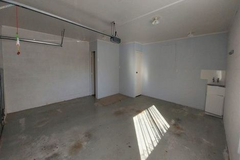 Photo of property in 187 Edmonton Road, Te Atatu South, Auckland, 0610