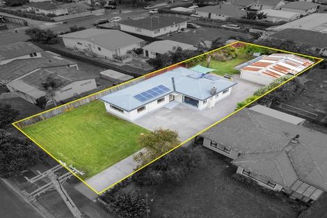 Photo of property in 19 Matapouri Road, Mangere Bridge, Auckland, 2022