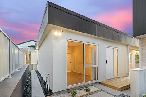 Photo of property in 60d Lewisham Street, Highland Park, Auckland, 2010