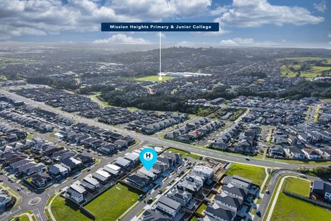 Photo of property in 11 Mill Hill Close, Flat Bush, 2019
