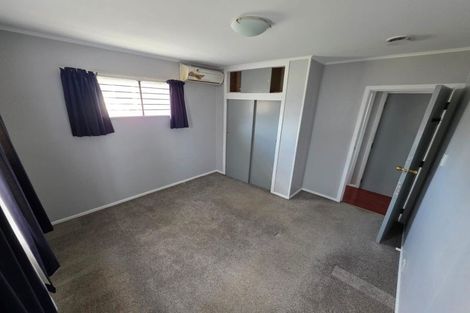 Photo of property in 92 Reeves Road, Pakuranga Heights, Auckland, 2010